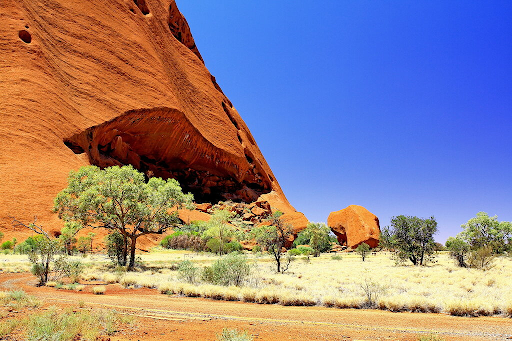 Explore Uluru on a 3-Day Tour from Alice Springs